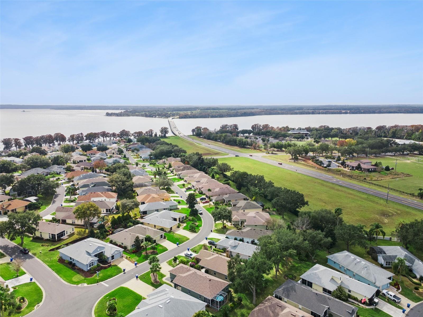 TAVARES ROYAL HARBOR PH 02 LT 179 - Residential