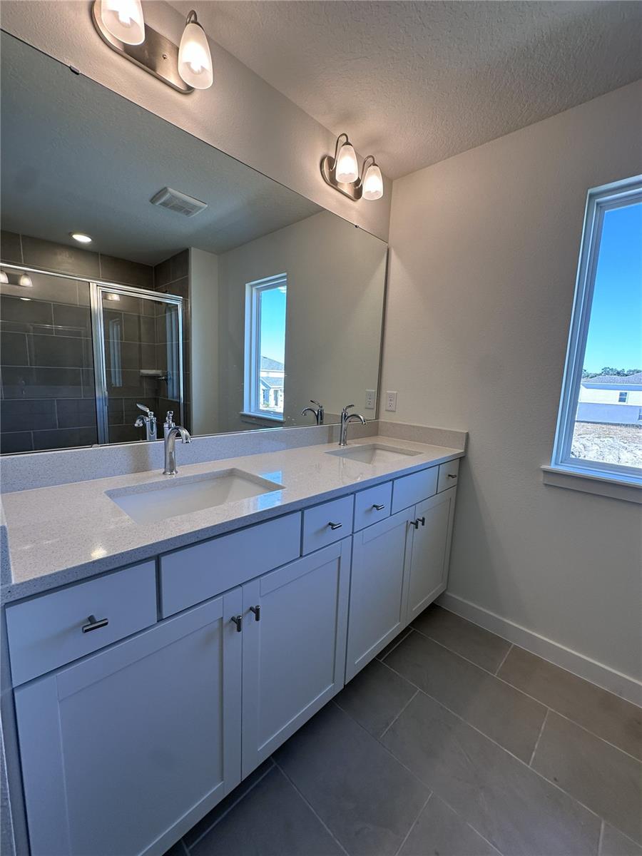 TRINITY PLACE PH 1 - Residential Lease