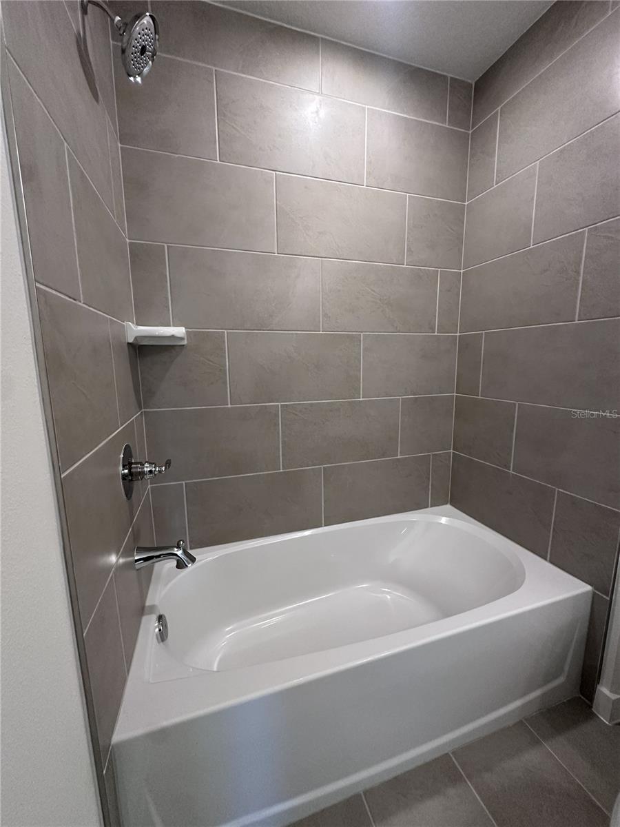 TRINITY PLACE PH 1 - Residential Lease