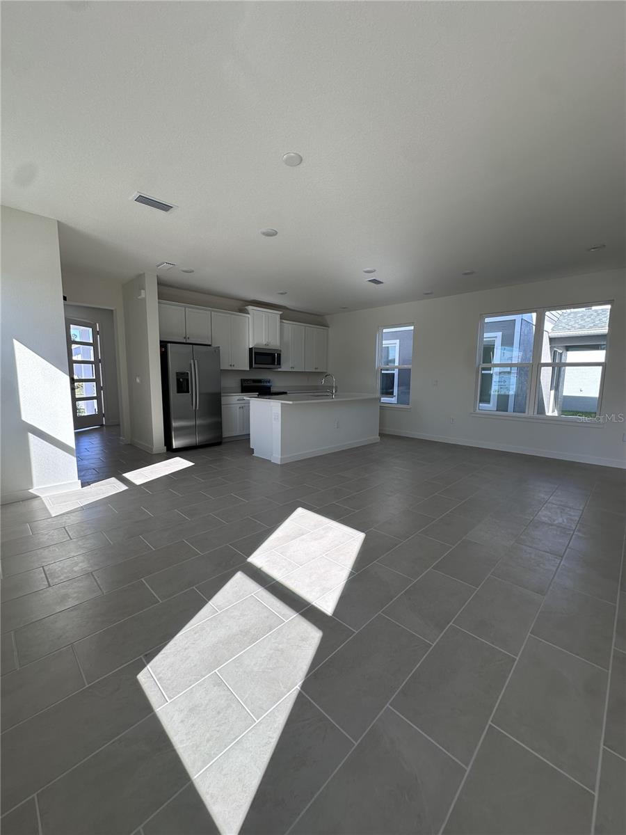 TRINITY PLACE PH 1 - Residential Lease