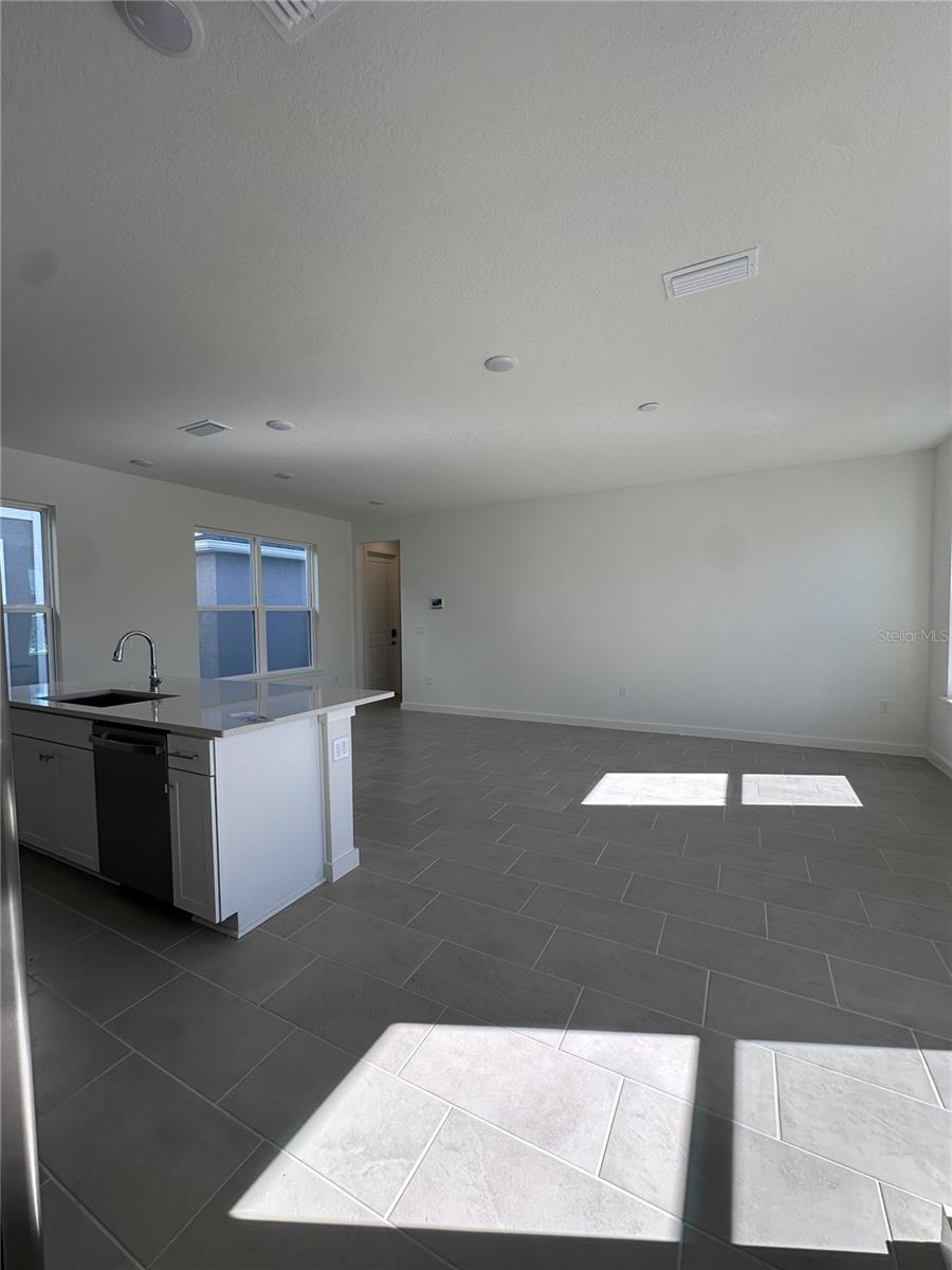 TRINITY PLACE PH 1 - Residential Lease