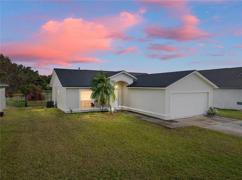 A home in LAKELAND