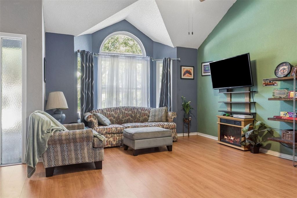Photo of 3237 Montrose Circle, Palm Harbor, FL 34684 (MLS # TB8511743)