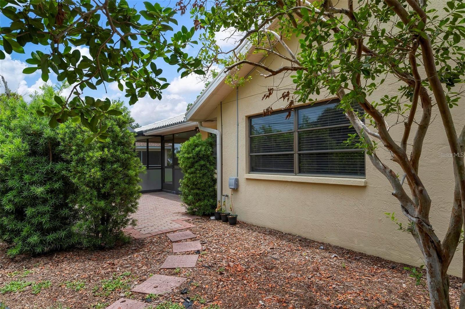 SORRENTO EAST - Residential Lease