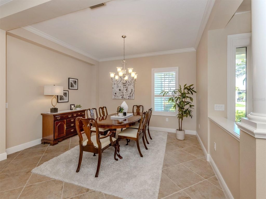 Photo of 353 Marsh Creek Road, Venice, FL 34292 (MLS # N6138506)