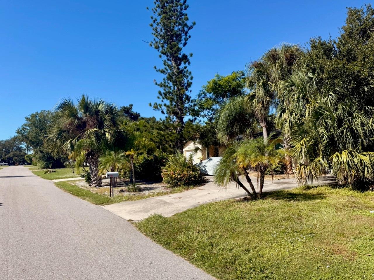 PINE SHORES ESTATE 3RD ADD - Residential