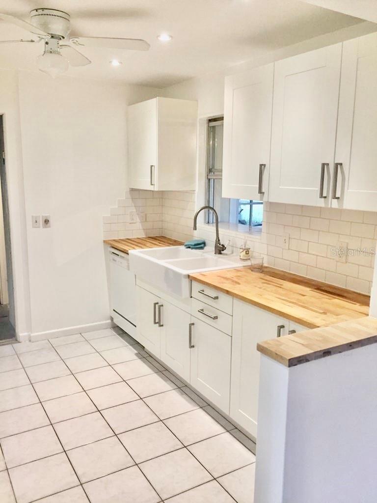 PINE SHORES ESTATE 3RD ADD - Residential