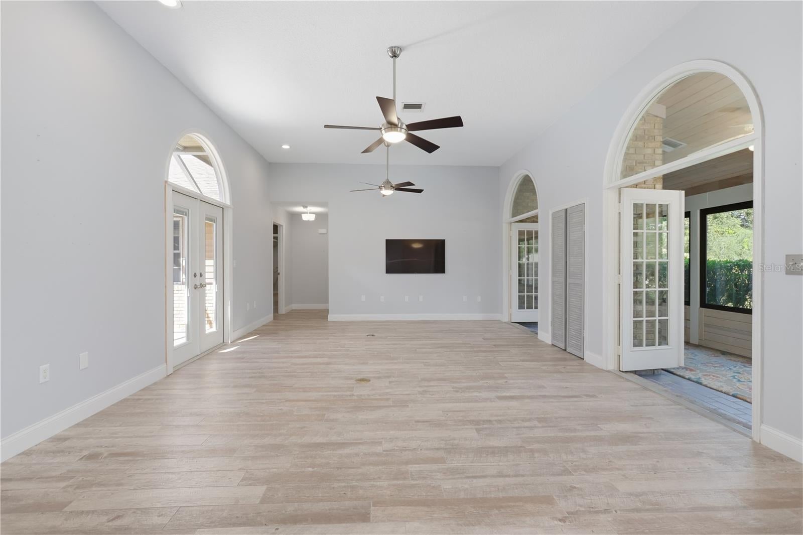 2500 S GLEN EAGLES DRIVE
