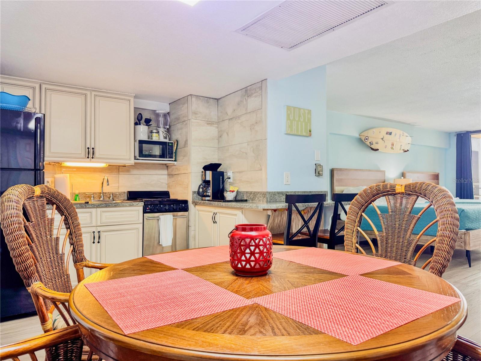 HAWAIIAN INN LC - Residential