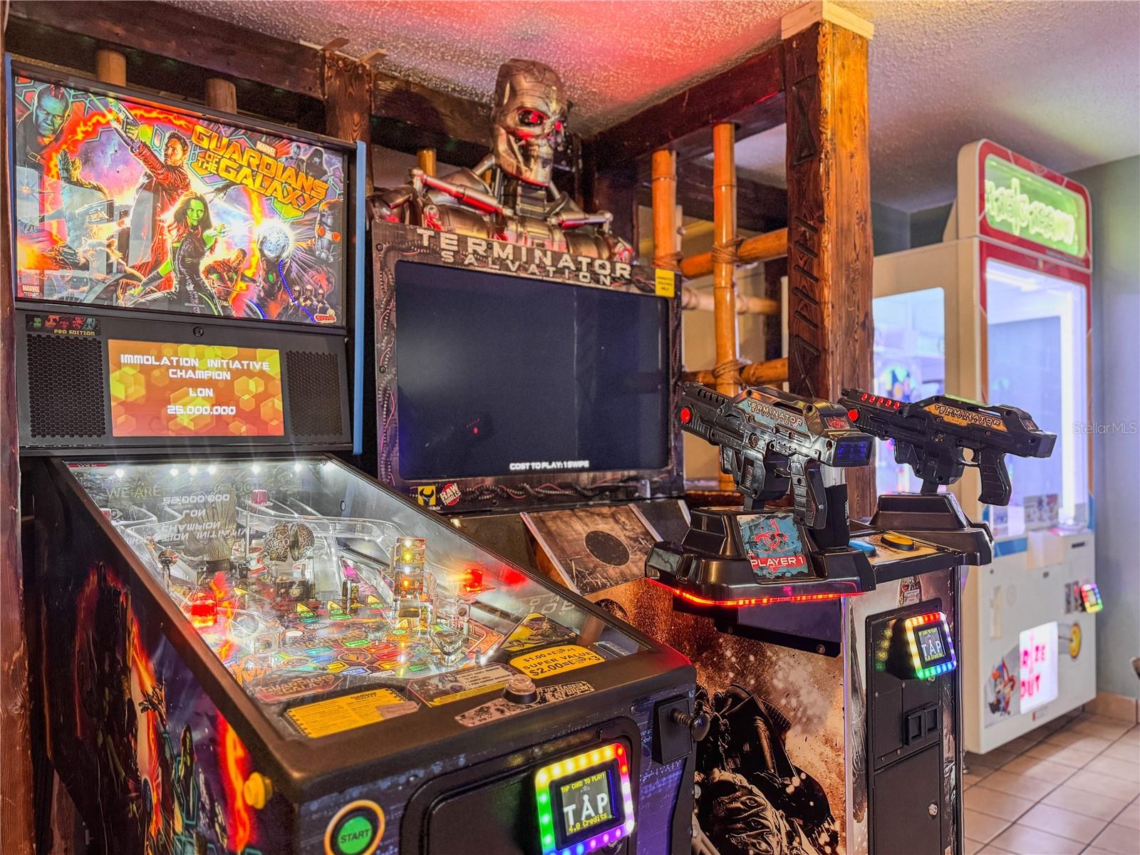 HAWAIIAN INN LC - Residential