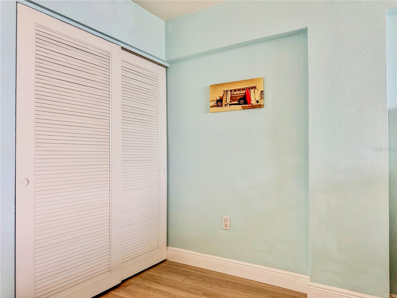 HAWAIIAN INN LC - Residential