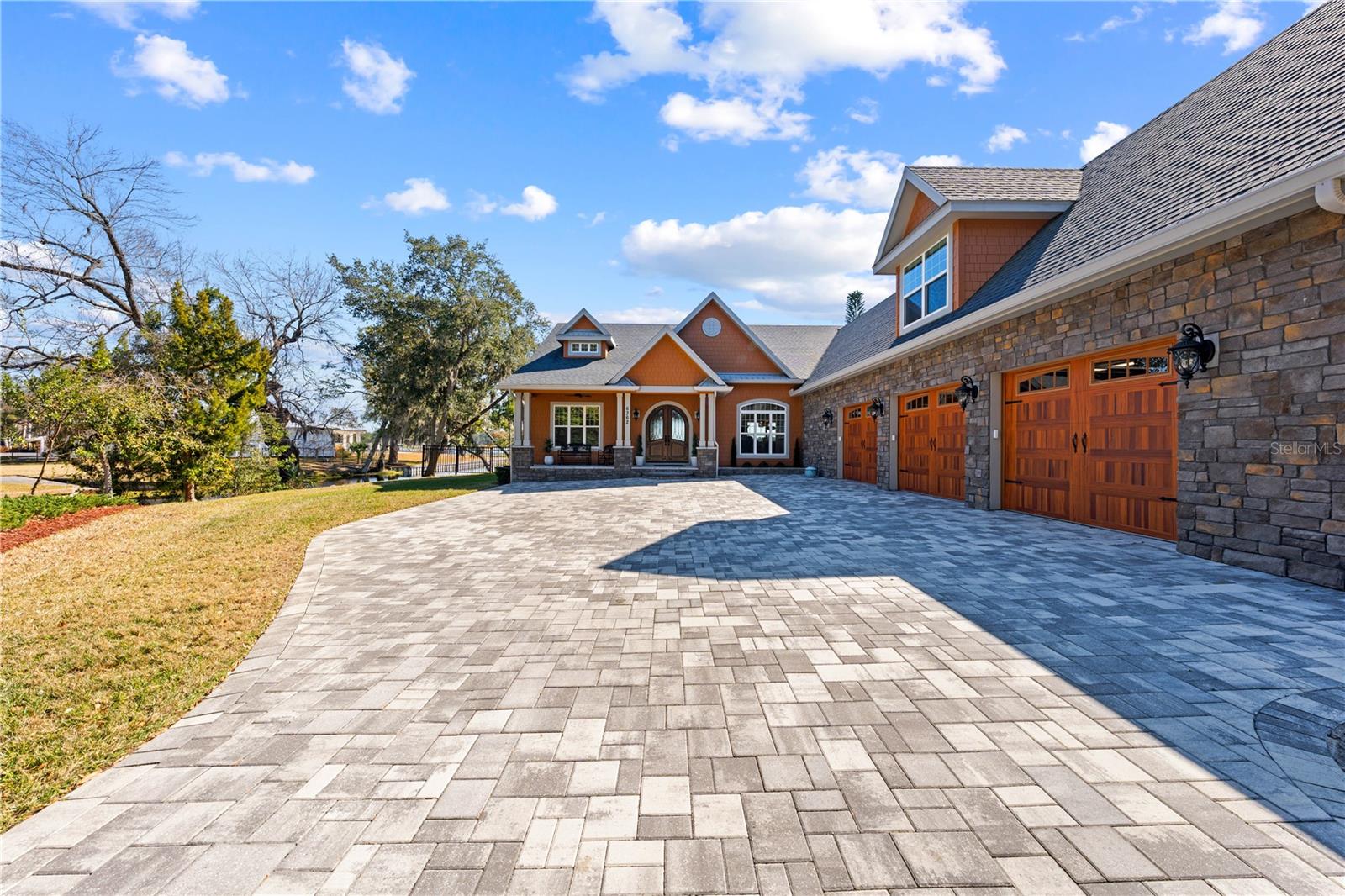 6362 OAK SHORE DRIVE