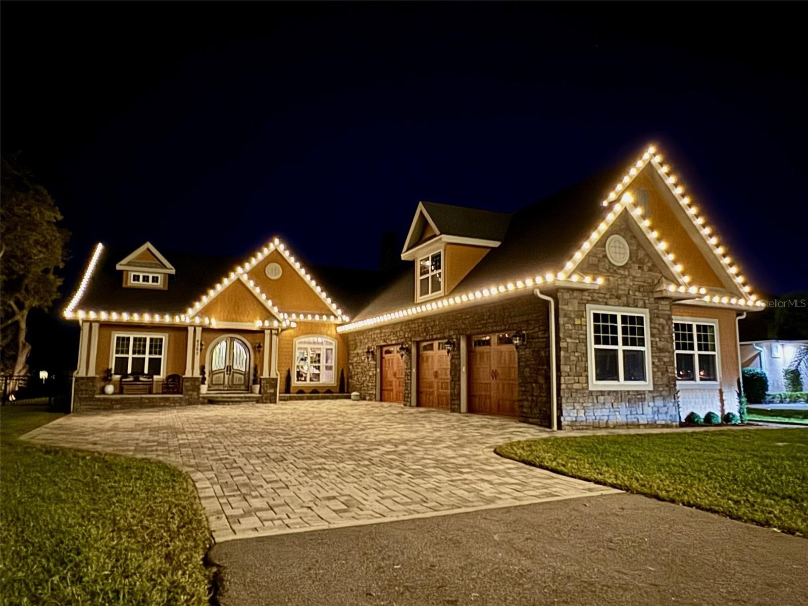 6362 OAK SHORE DRIVE