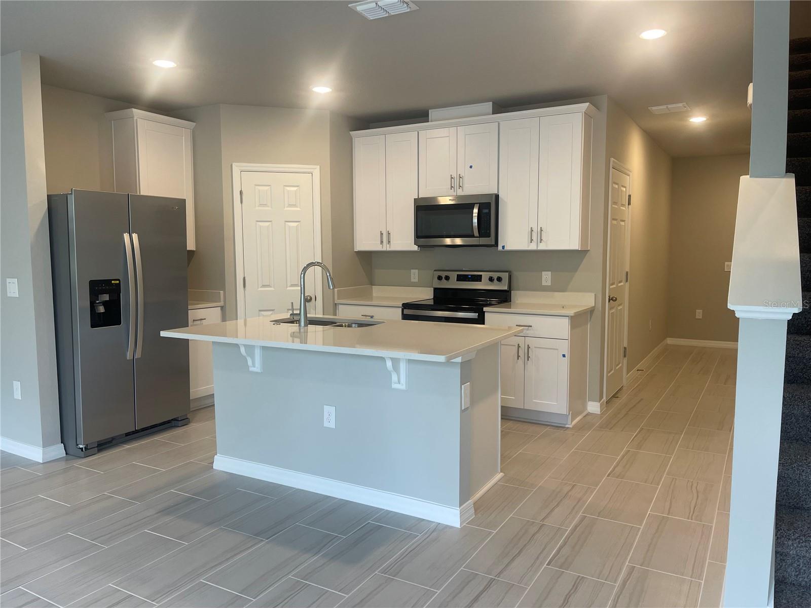 LEGACY UNION TWNHMS - Residential Lease