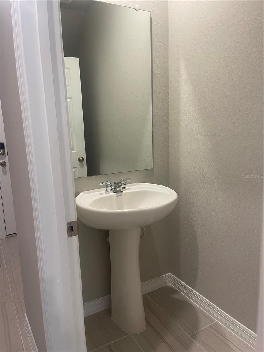 LEGACY UNION TWNHMS - Residential Lease