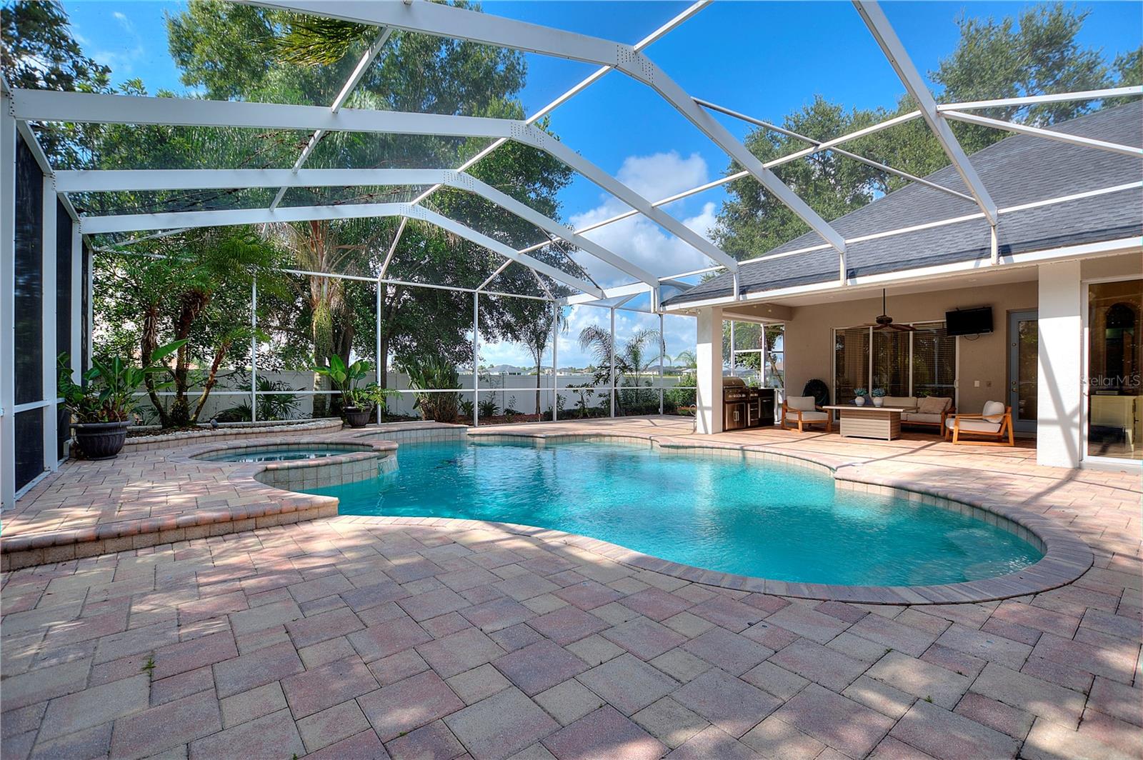 9469 WATERFORD OAKS DRIVE