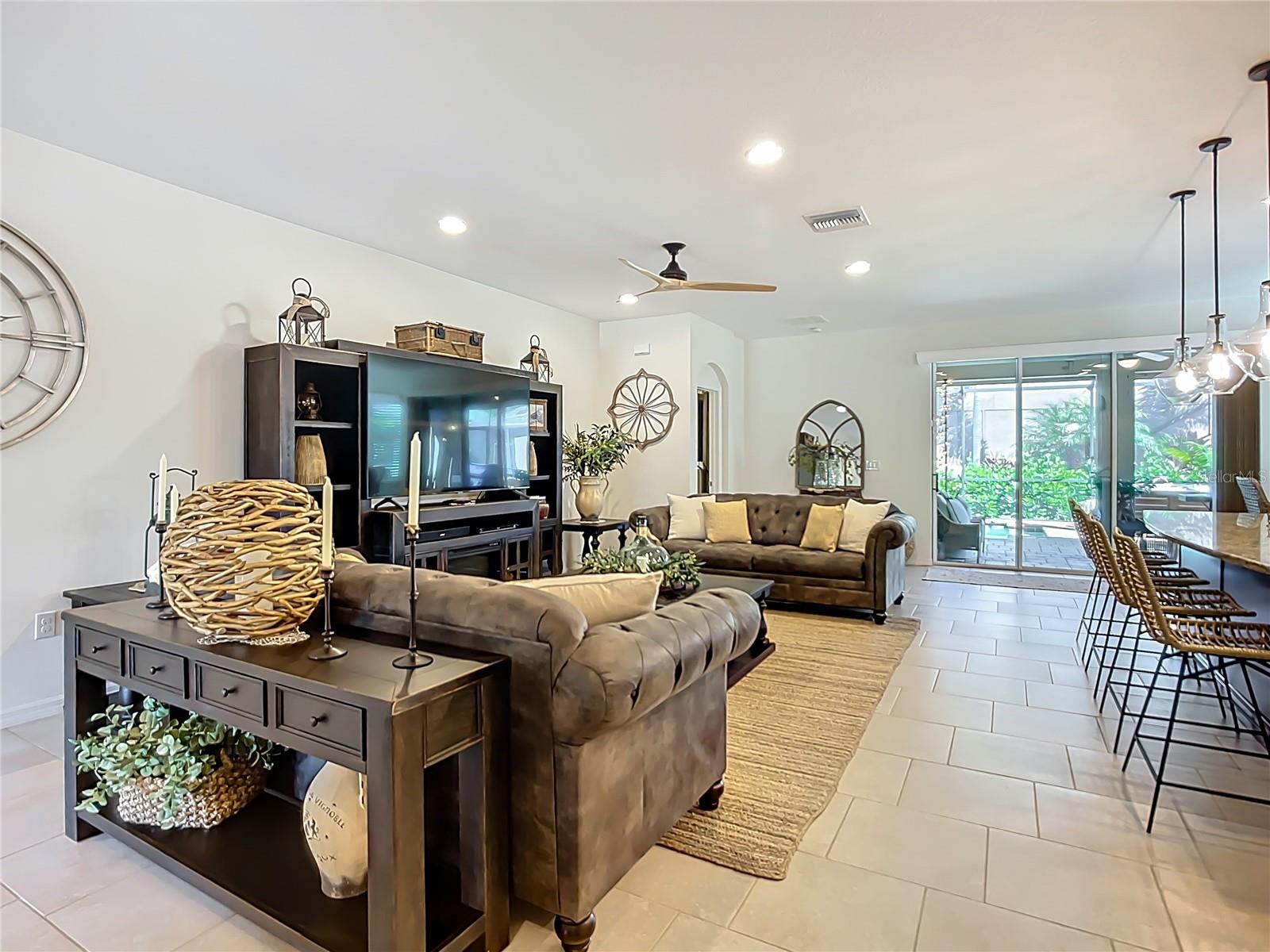 SOLEIL WEST PH II - Residential