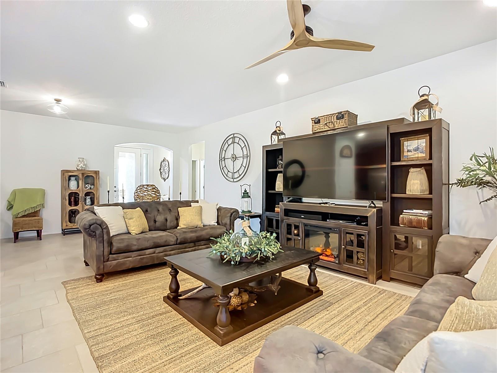 SOLEIL WEST PH II - Residential