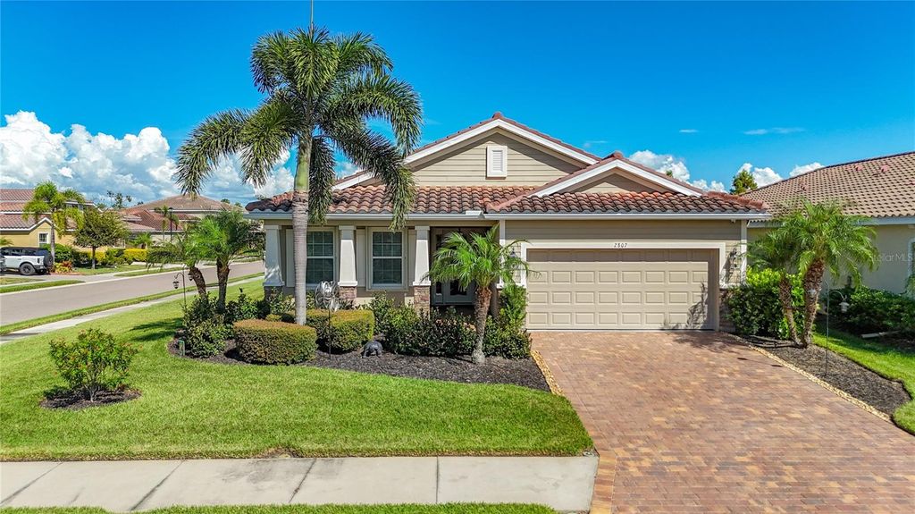 Photo of 2807 Oriole Drive, Sarasota, FL 34243 (MLS # A4658208)