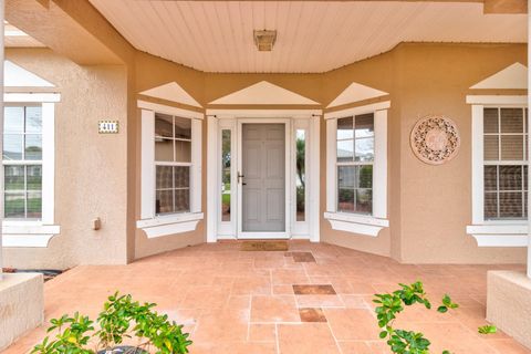 A home in EDGEWATER