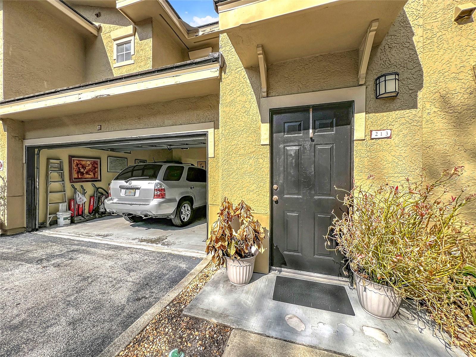 NOTTING HILL A CONDO - Residential