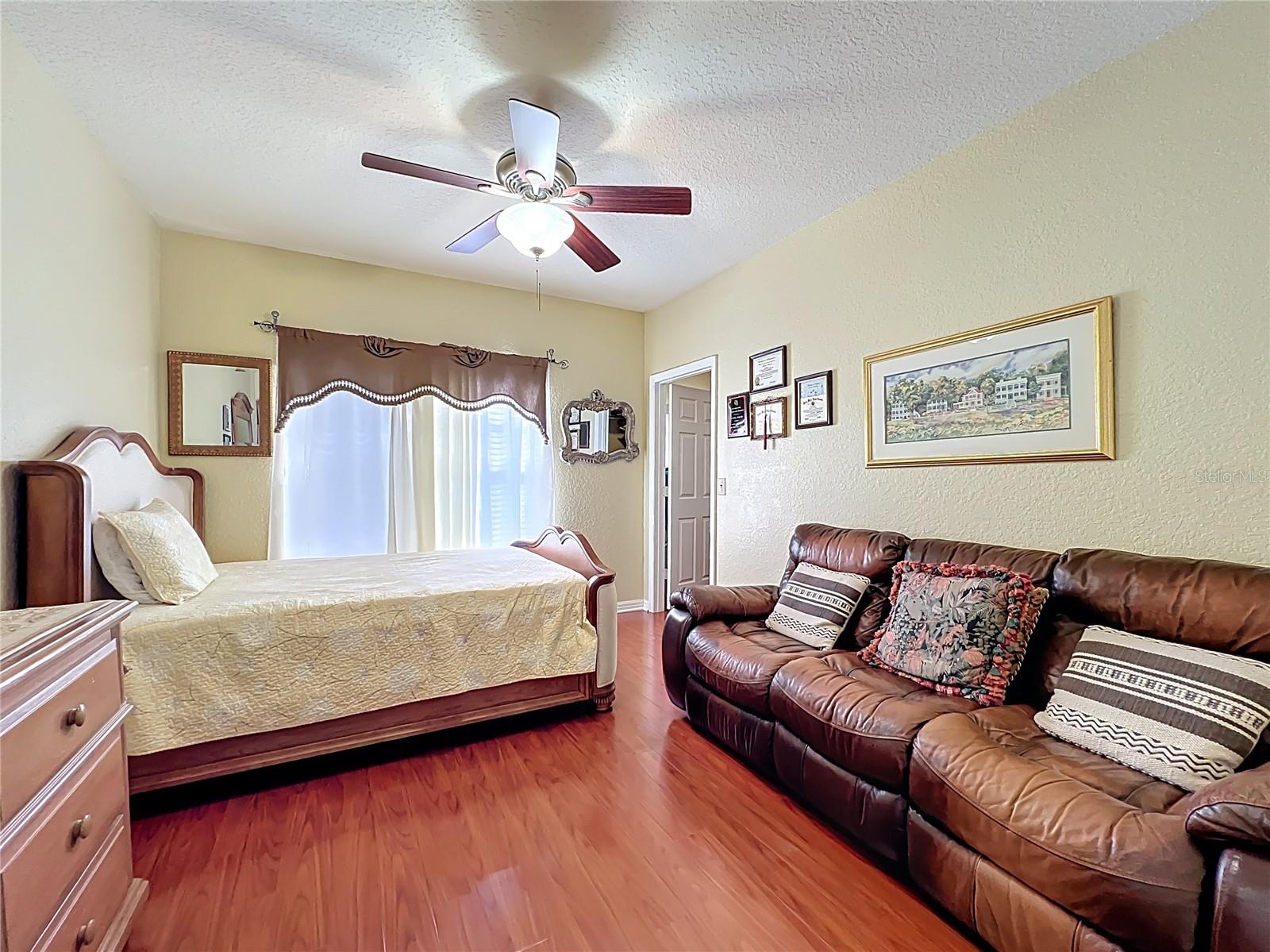 NOTTING HILL A CONDO - Residential