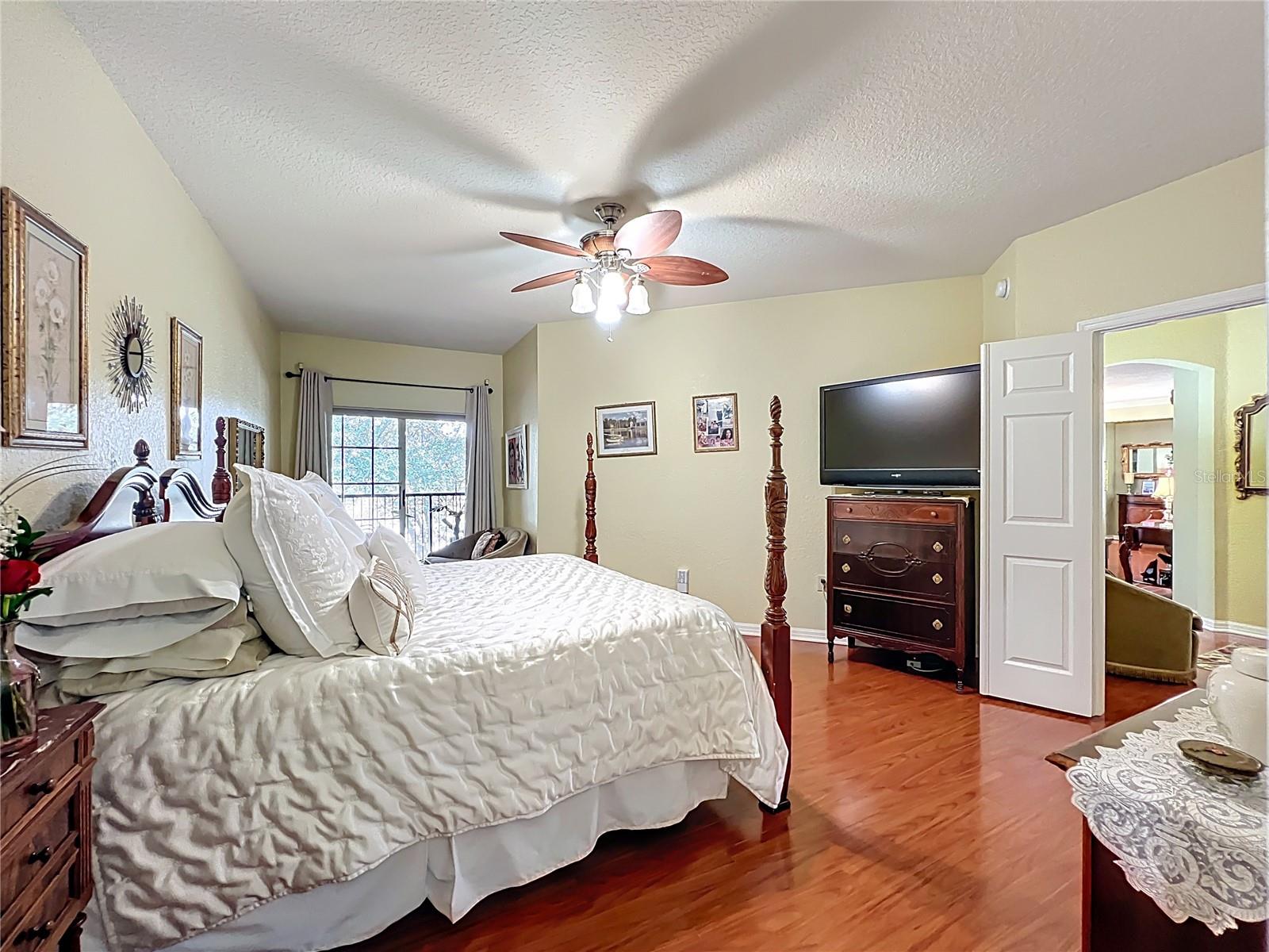 NOTTING HILL A CONDO - Residential