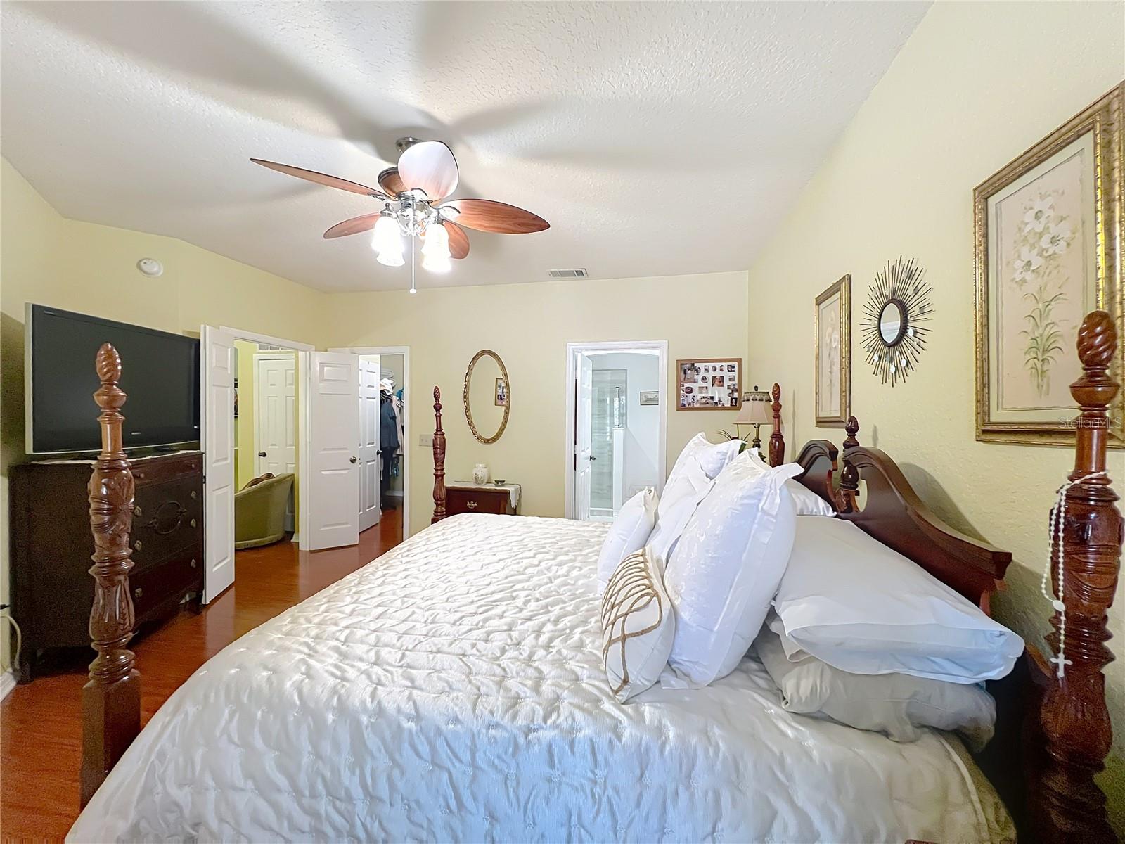 NOTTING HILL A CONDO - Residential