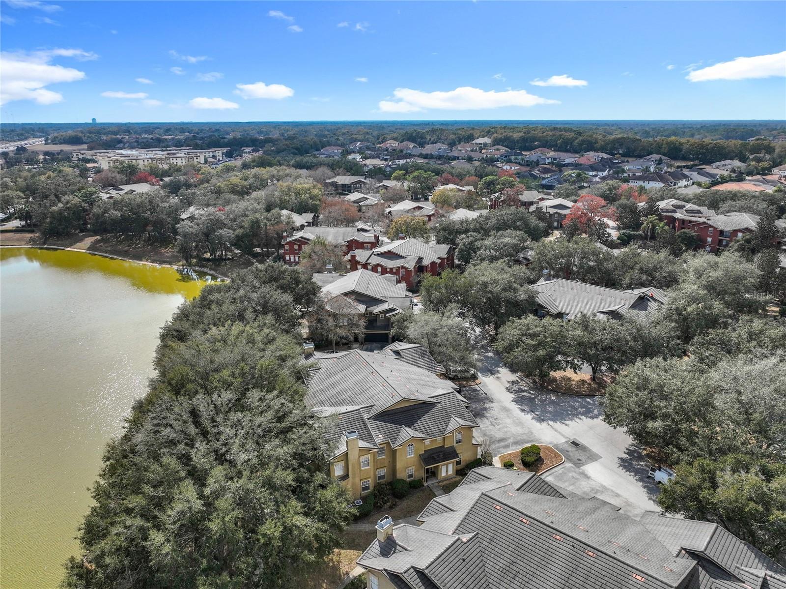 NOTTING HILL A CONDO - Residential