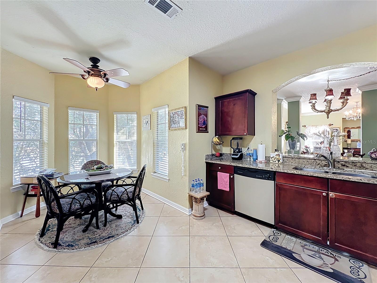 NOTTING HILL A CONDO - Residential