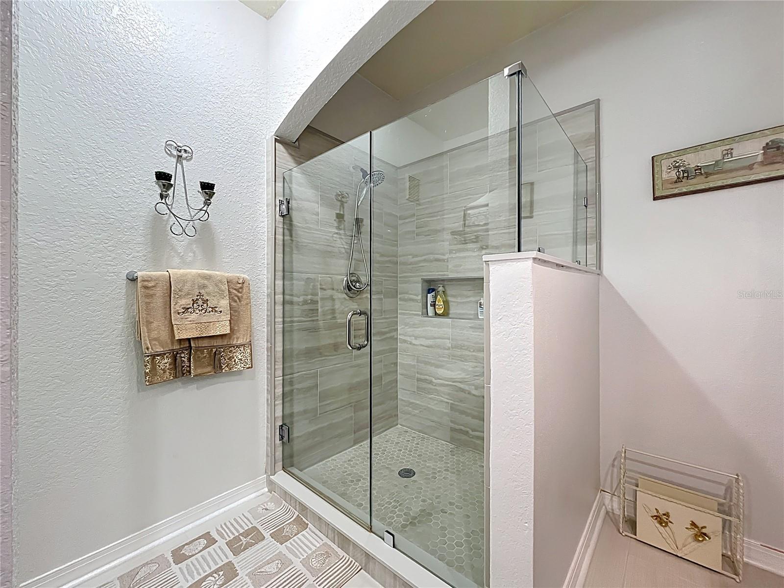 NOTTING HILL A CONDO - Residential