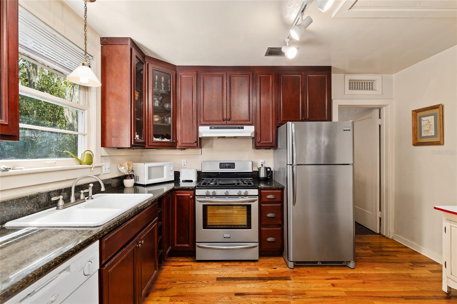 ELLIOT & LENGLE ADDN-HIGHLAND HEIGHTS - Residential