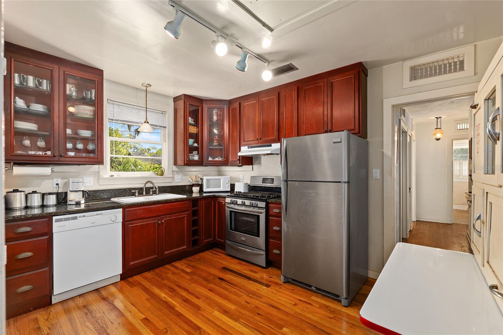 ELLIOT & LENGLE ADDN-HIGHLAND HEIGHTS - Residential