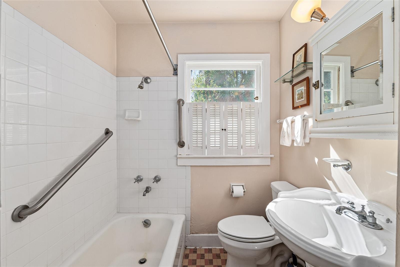 ELLIOT & LENGLE ADDN-HIGHLAND HEIGHTS - Residential