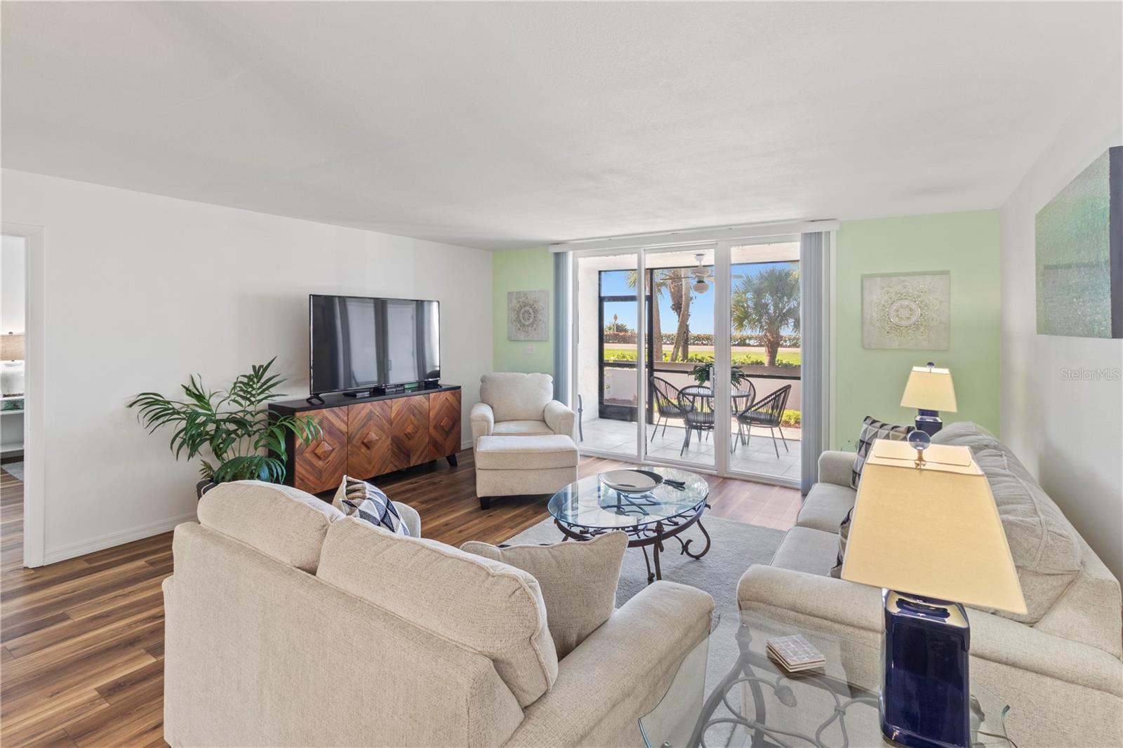 BAYPORT BCH & TEN PH D - Residential