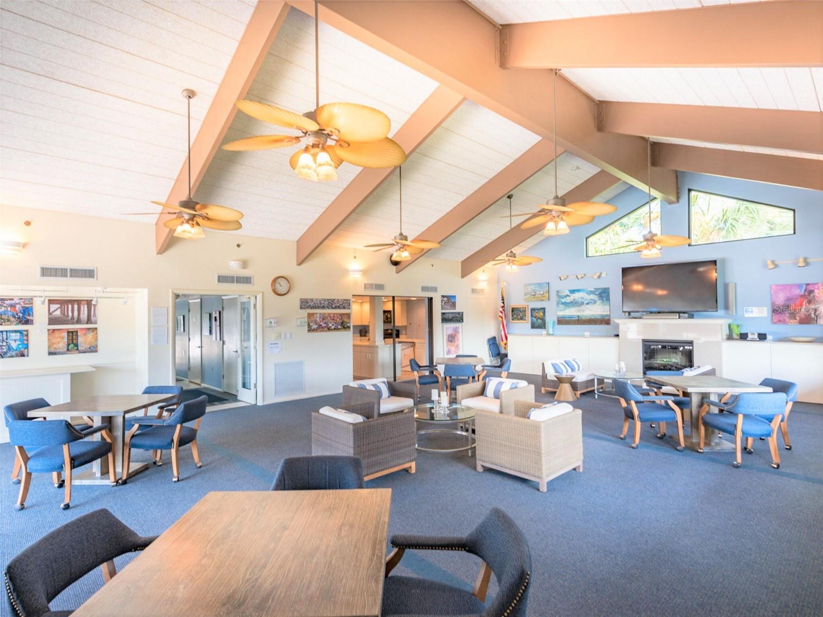 BAYPORT BCH & TEN PH D - Residential