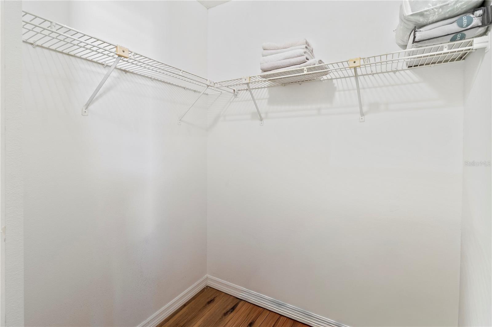 BAYPORT BCH & TEN PH D - Residential