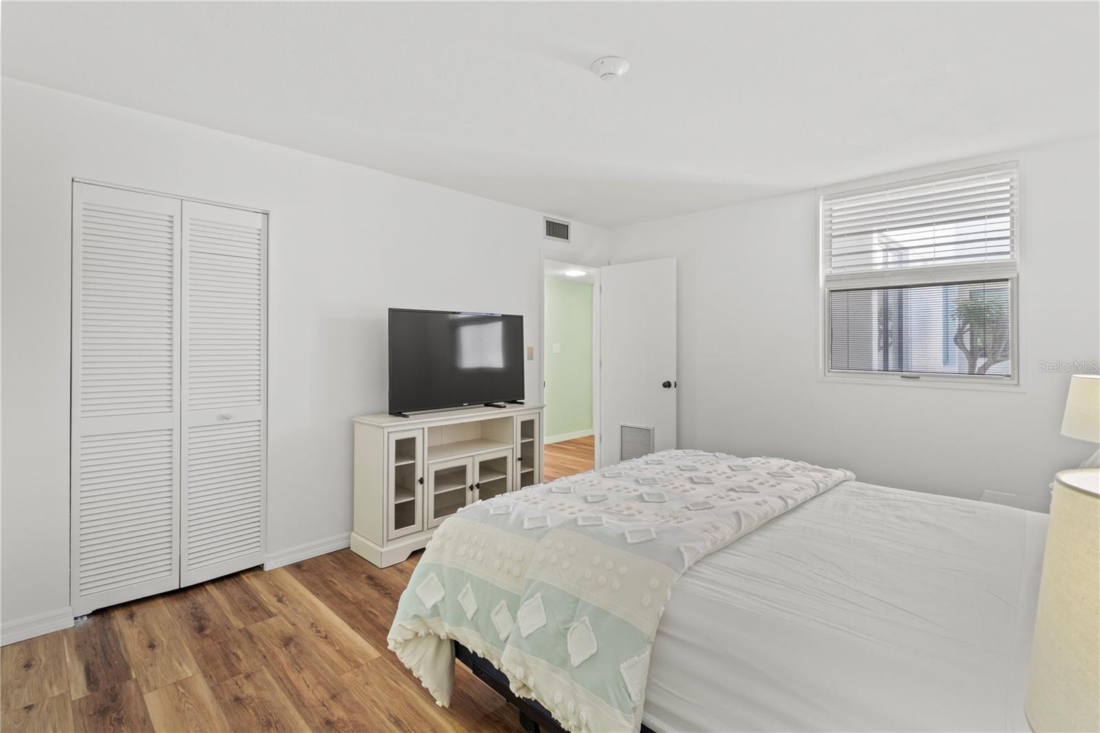 BAYPORT BCH & TEN PH D - Residential