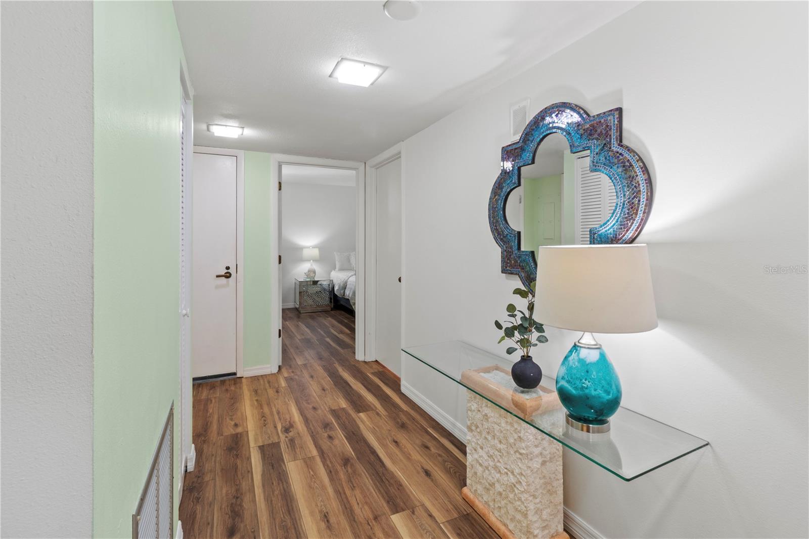 BAYPORT BCH & TEN PH D - Residential