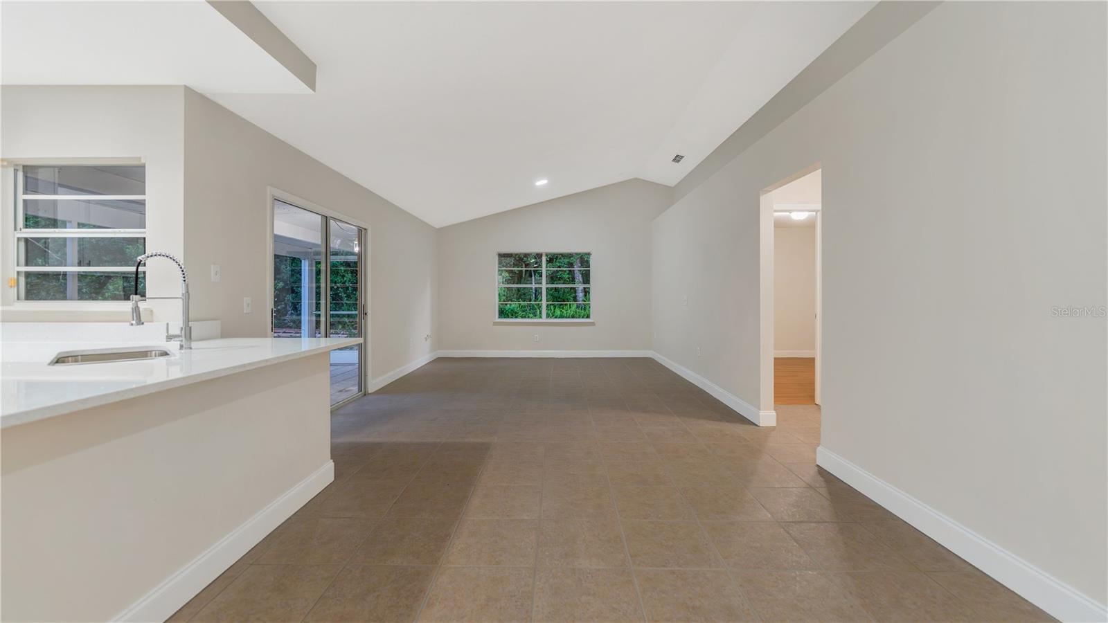 DELTONA LAKES UNIT 04 - Residential