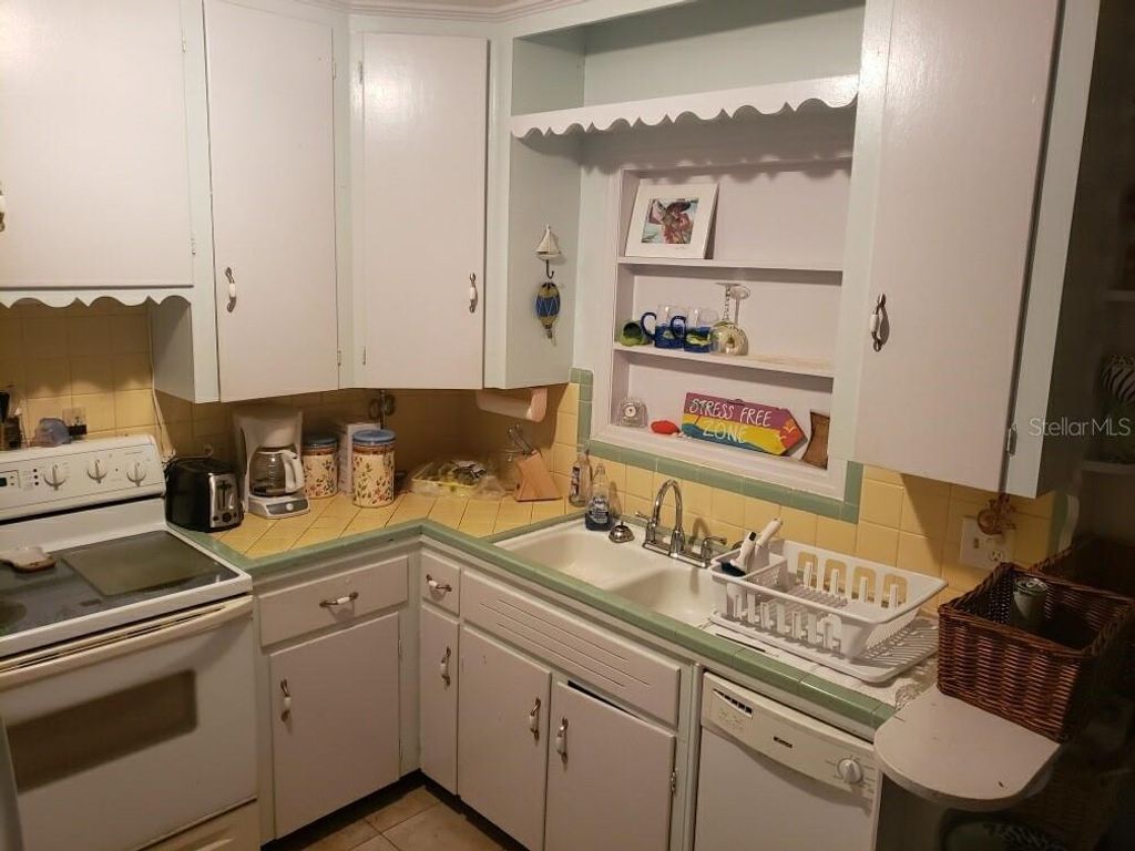 Photo of 2609 47th Street S, Gulfport, FL 33711 (MLS # TB8496054)