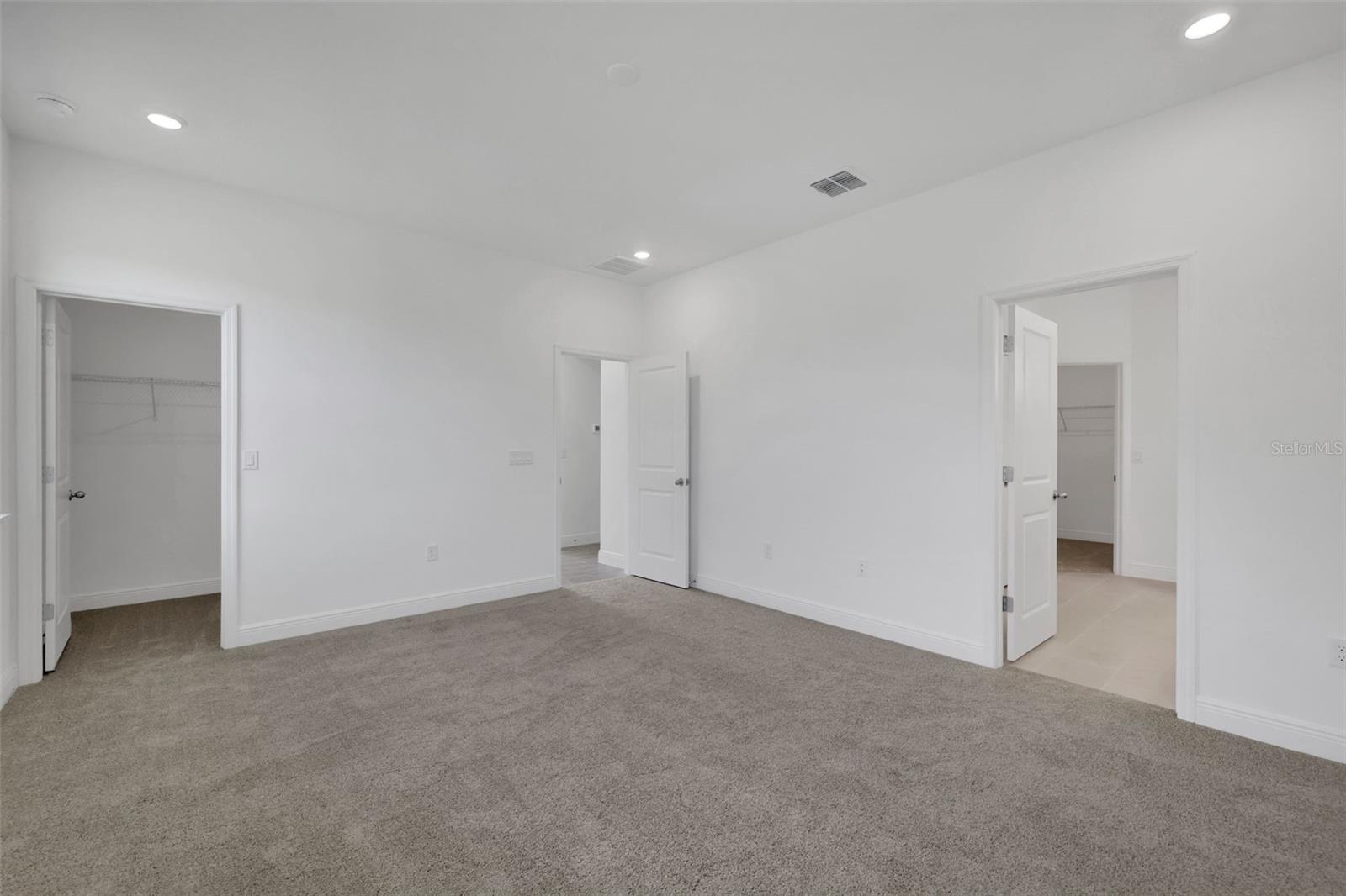 CROSSROADS AT KELLY PARK - Residential