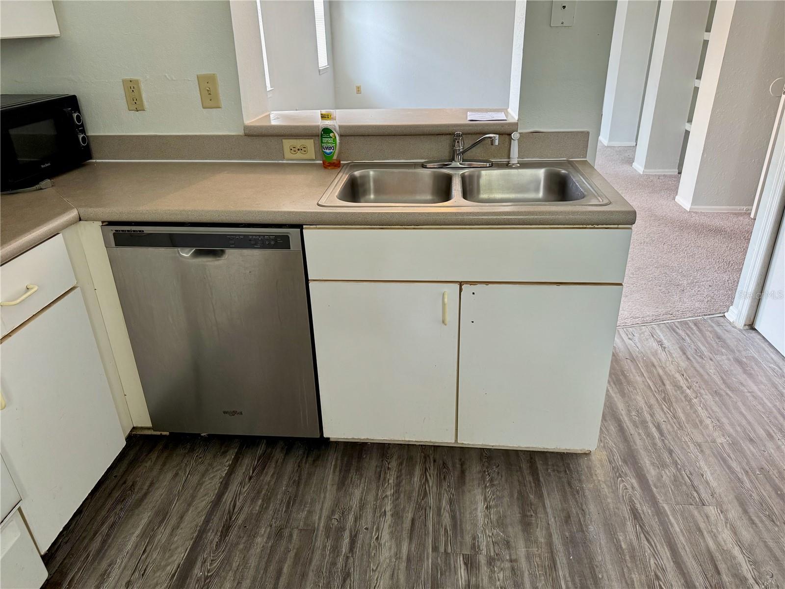 NOTTING HILL A CONDO - Residential