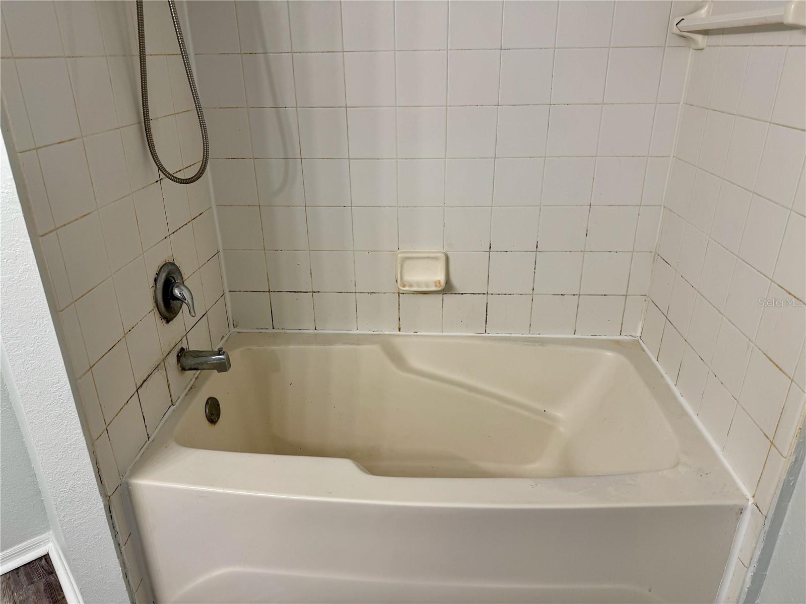 NOTTING HILL A CONDO - Residential