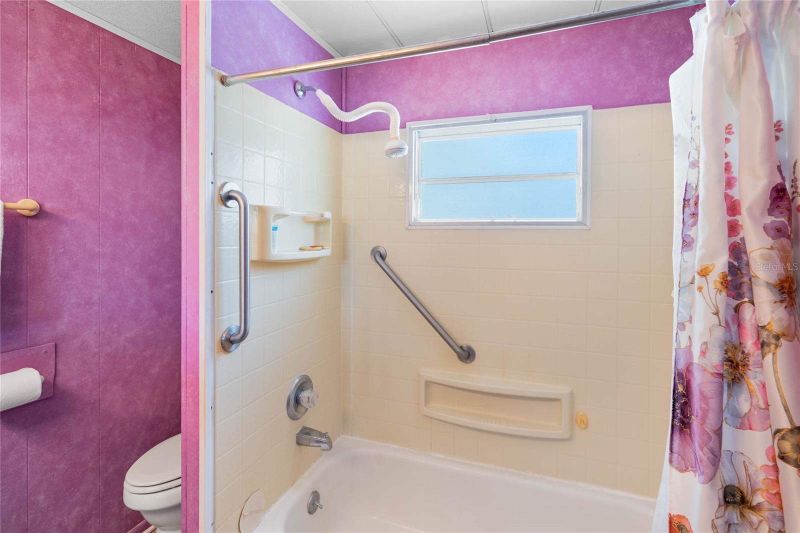 ARIANA SHORES MHP - Residential