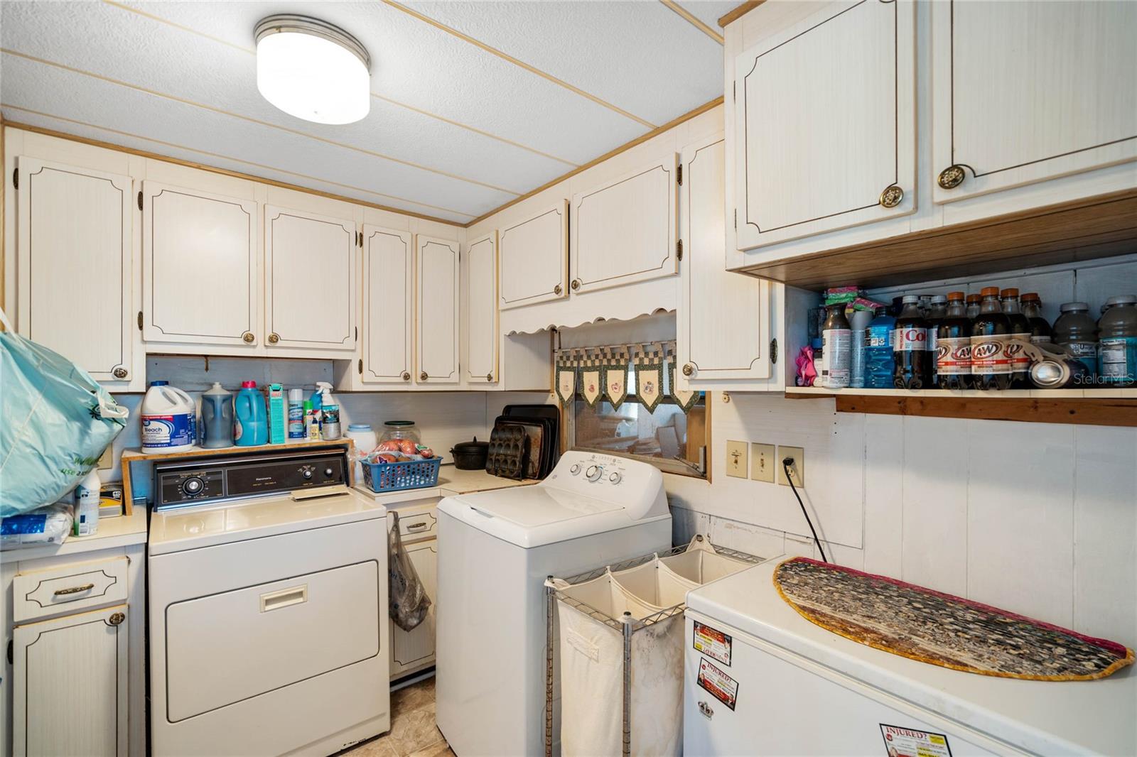 ARIANA SHORES MHP - Residential
