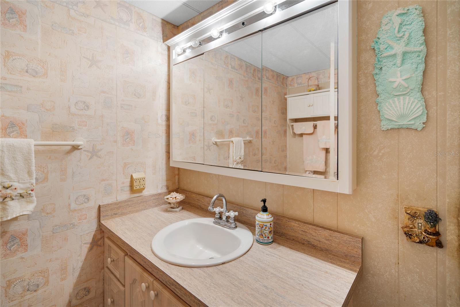 ARIANA SHORES MHP - Residential