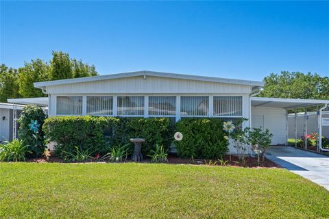 Photo of 107 Holiday Lane, Auburndale, FL 33823 (MLS # P4936568)