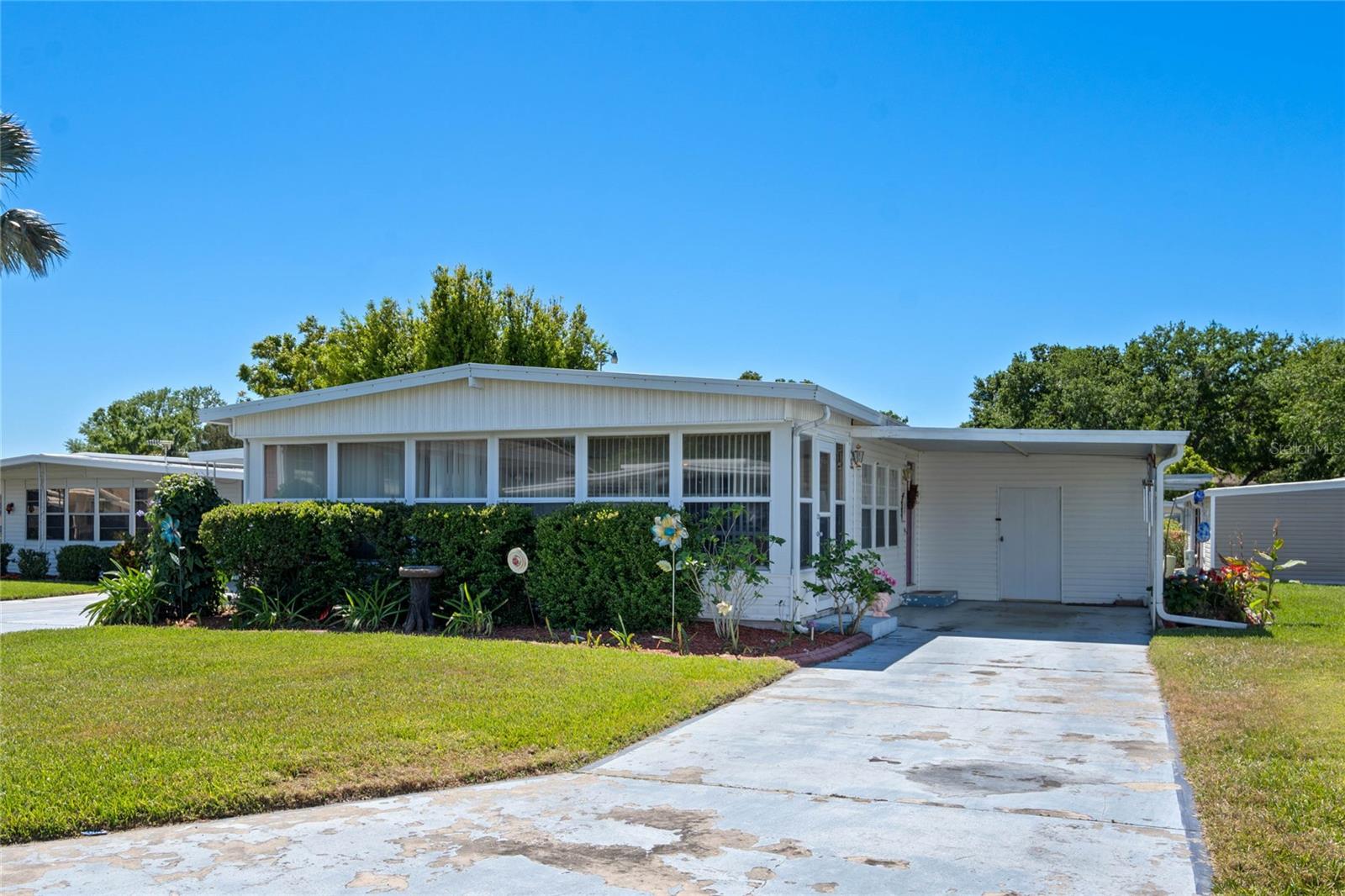 ARIANA SHORES MHP - Residential