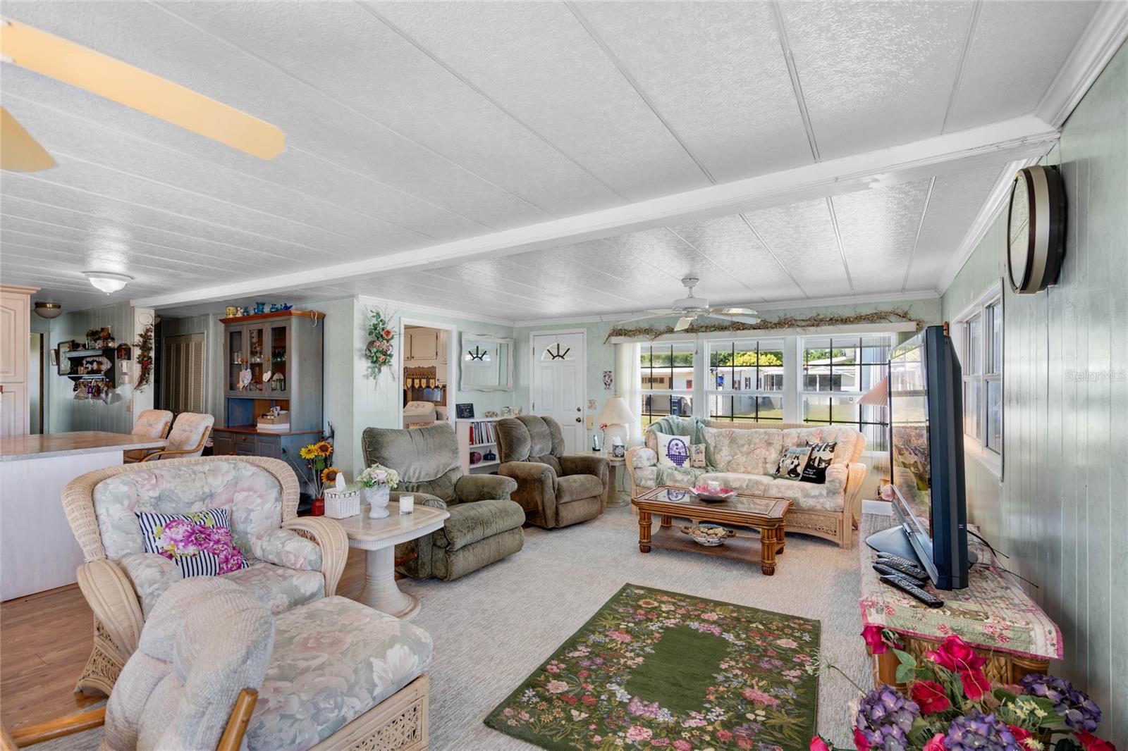 ARIANA SHORES MHP - Residential